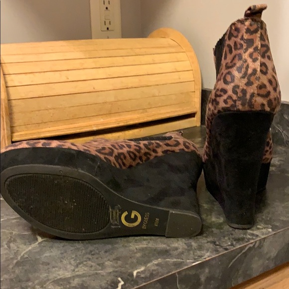 Guess Leopard Print Faux Suede wedge booties - Picture 2 of 3